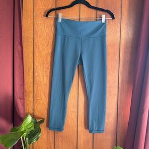 NWOT Athleta teal crop leggings small